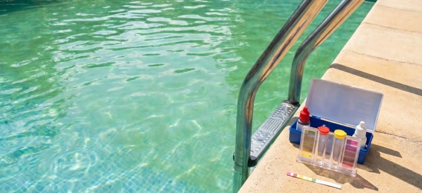 Eau de la piscine qui a viré au vert